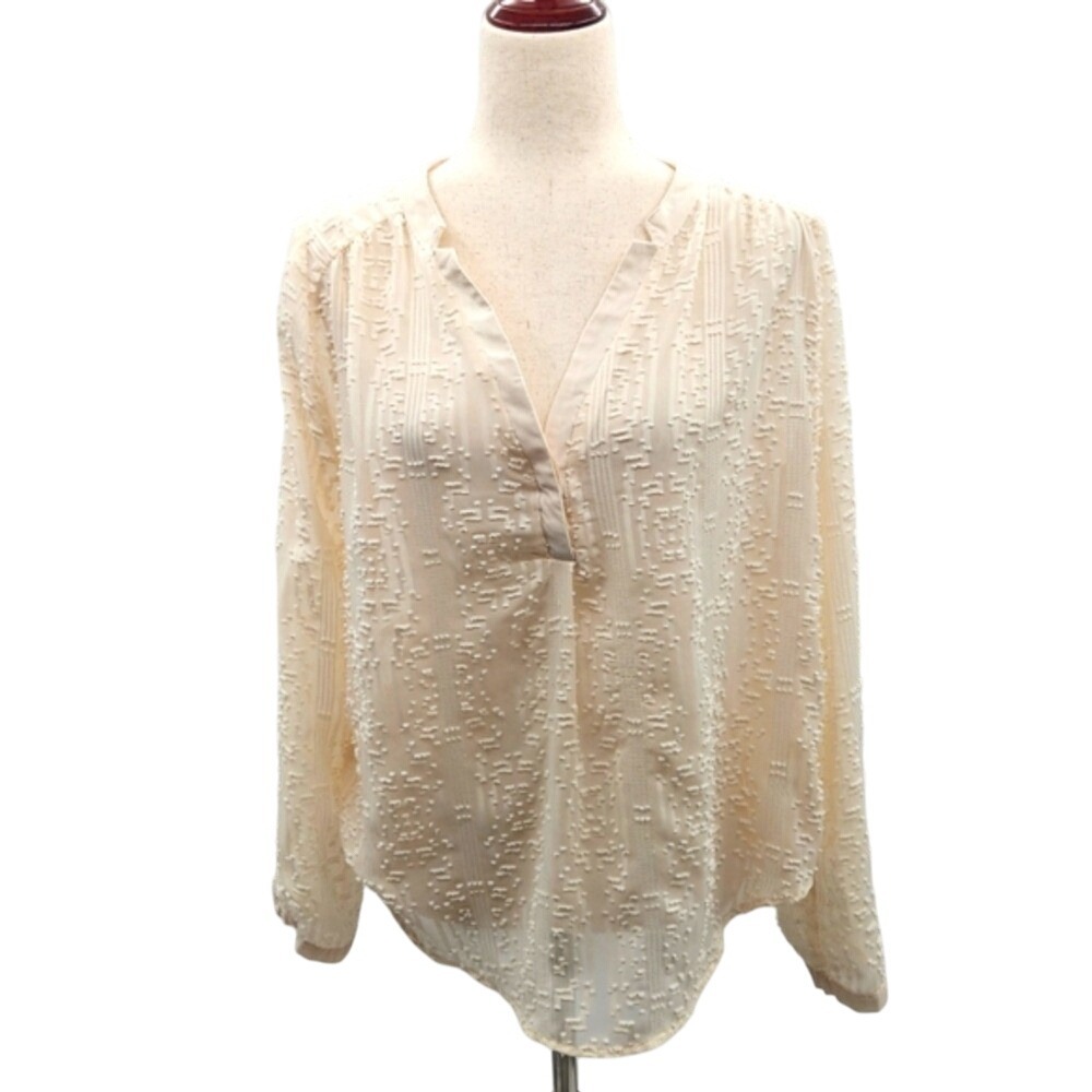 Buttons Sheer Elegant Cream Textured Women's‎ Blouse Size Large